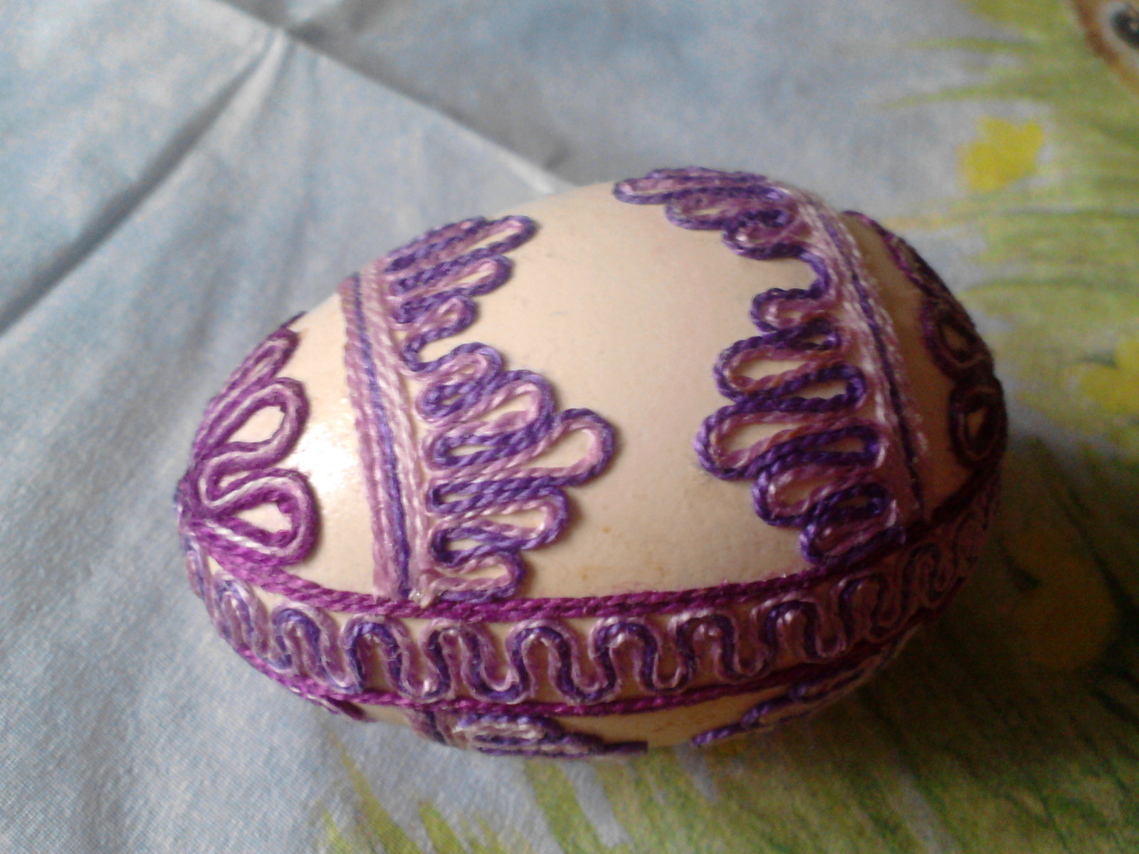 vajíčko zdobené bavlnkou 12